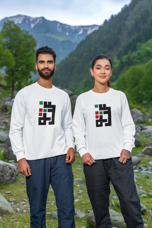 sweatshirt-mockup-of-a-smiling-man-and-woman-standing-near-the-mountains-m35584